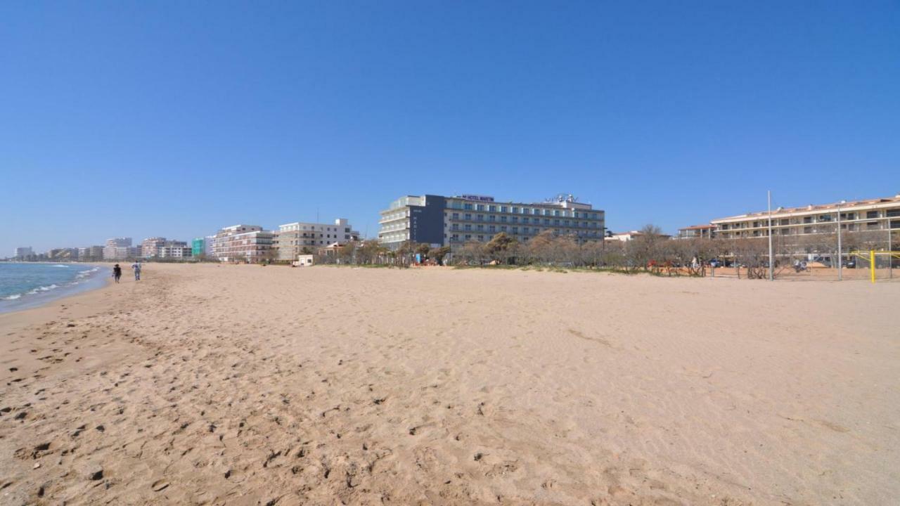 Roses Confort Beach Ev Milleni Exteriér fotografie